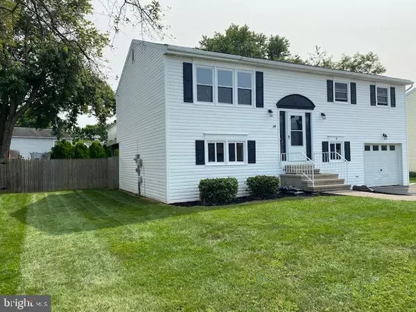 14 KINGSWOOD DR, Mechanicsburg, PA 17055