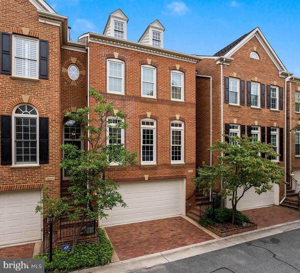 1659 HUNTING CREEK DR, Alexandria, VA 22314