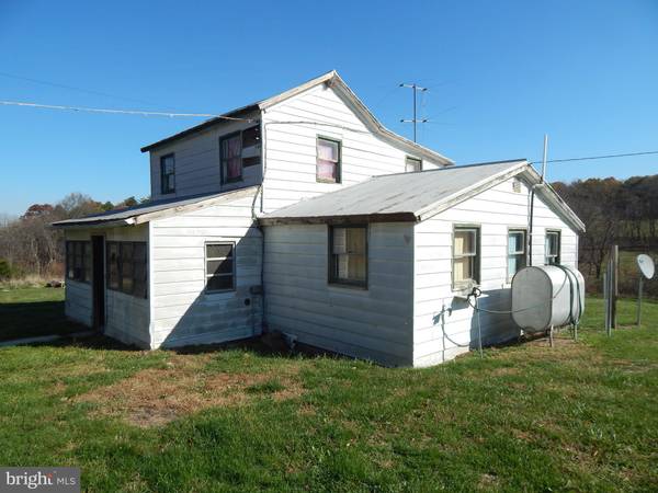 1677 TABOR RD, Berkeley Springs, WV 25411