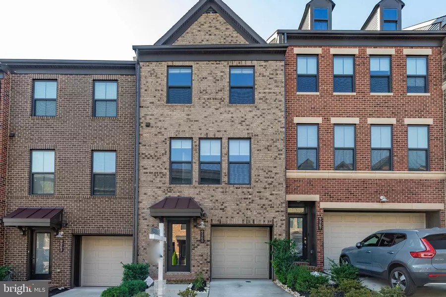 9265 WOOD VIOLET CT, Fairfax, VA 22031