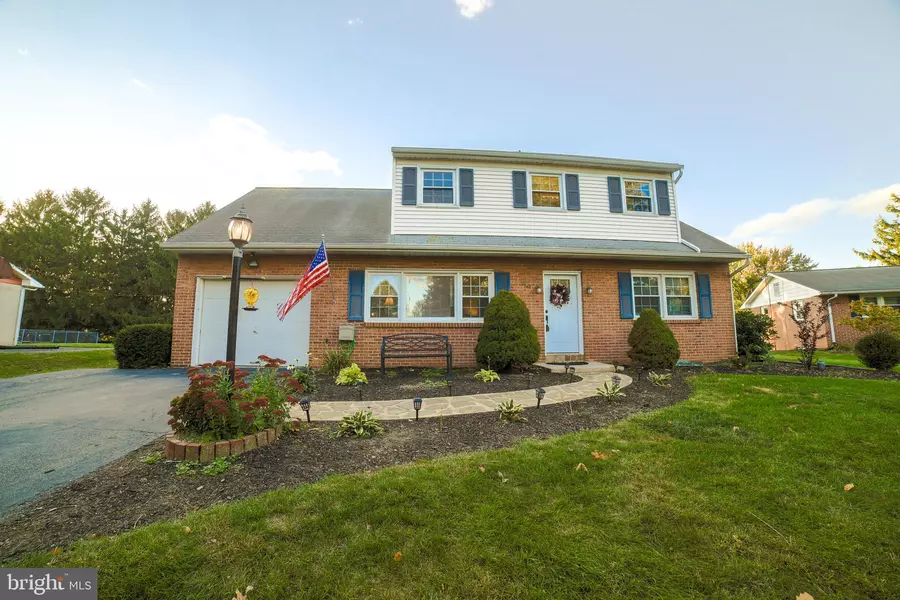 2342 BEACON HILL RD, Lancaster, PA 17601