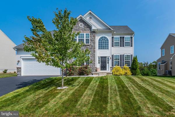 6 BETHPAGE DR, Mechanicsburg, PA 17050