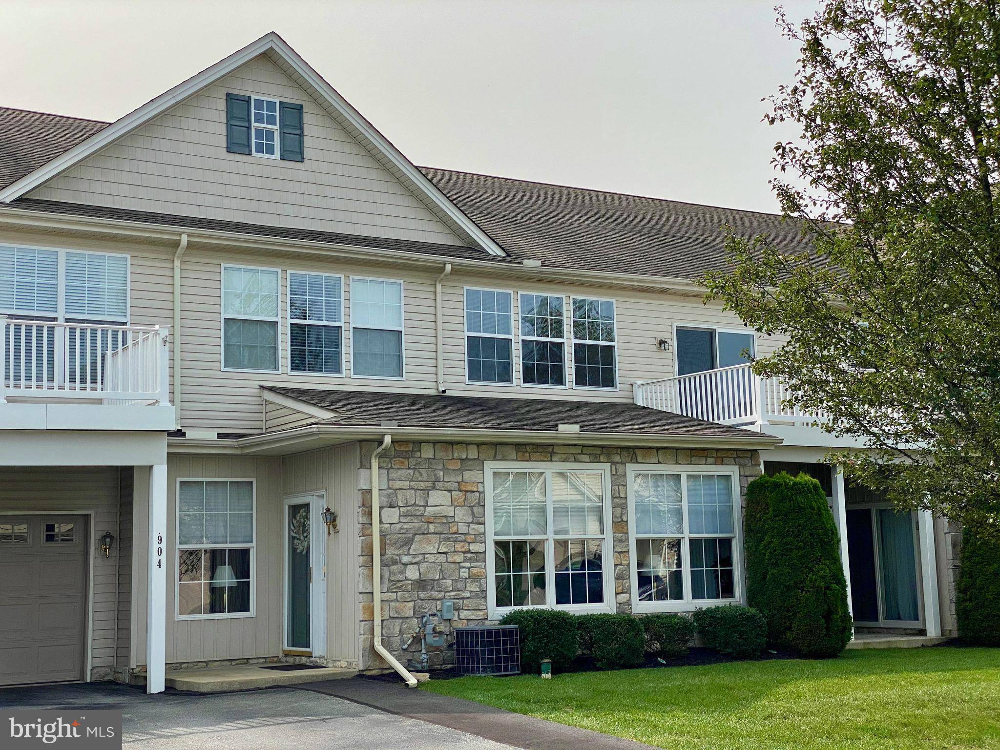 Stewartstown, PA 17363,904 CRESTVIEW LN