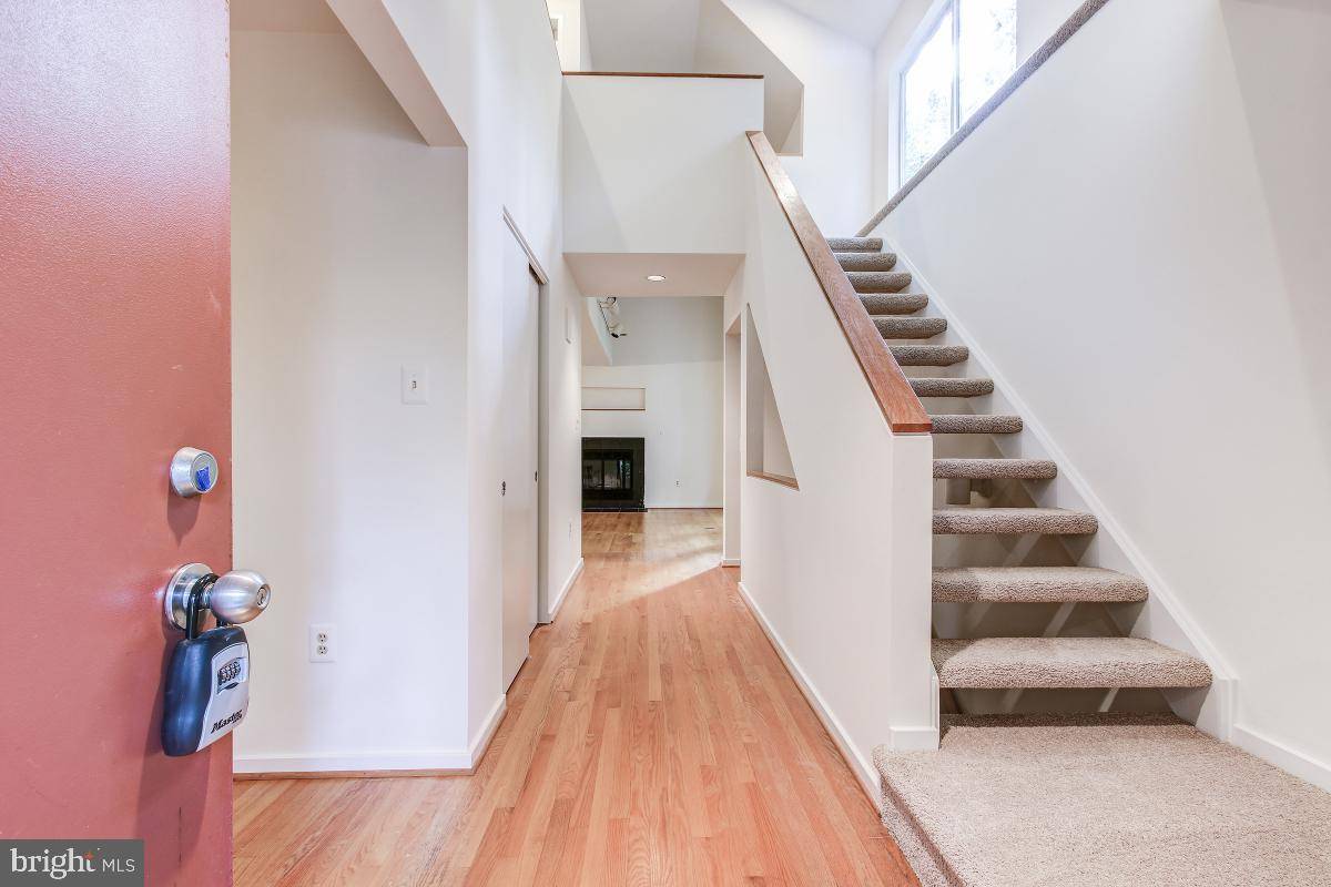 Reston, VA 20191,2269 COMPASS POINT LN