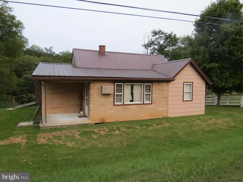 3222 FRANKLIN PIKE, Petersburg, WV 26847