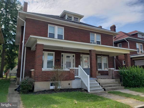 320 W JACKSON ST, York, PA 17401