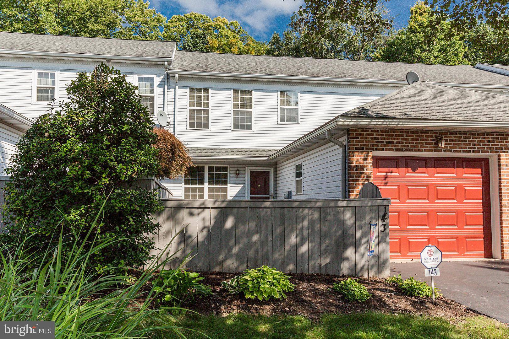 143 PINNACLE POINT DR, Lancaster, PA 17601
