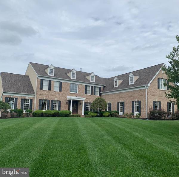 245 COUNTRY CLUB DR, Moorestown, NJ 08057