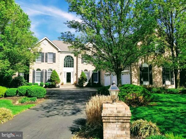 1 TURNBERRY CT, Moorestown, NJ 08057