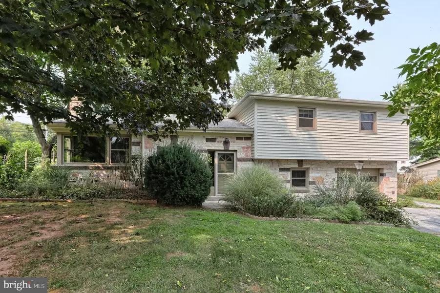 25 RIDGEVIEW RD, Hummelstown, PA 17036