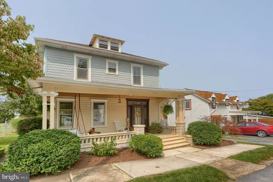 107 2ND ST, Boiling Springs, PA 17007