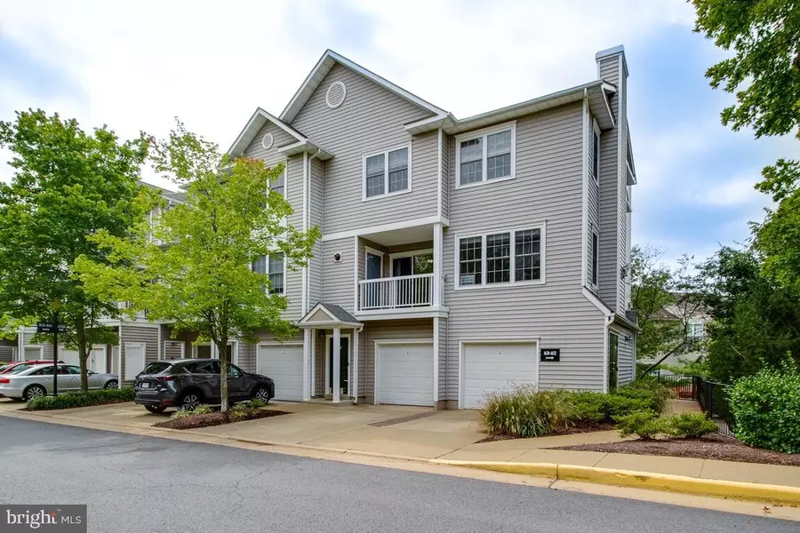 4634 SUPERIOR SQ, Fairfax, VA 22033