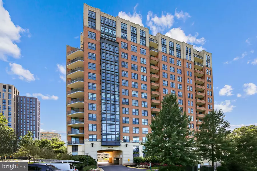 1830 FOUNTAIN DR #807, Reston, VA 20190