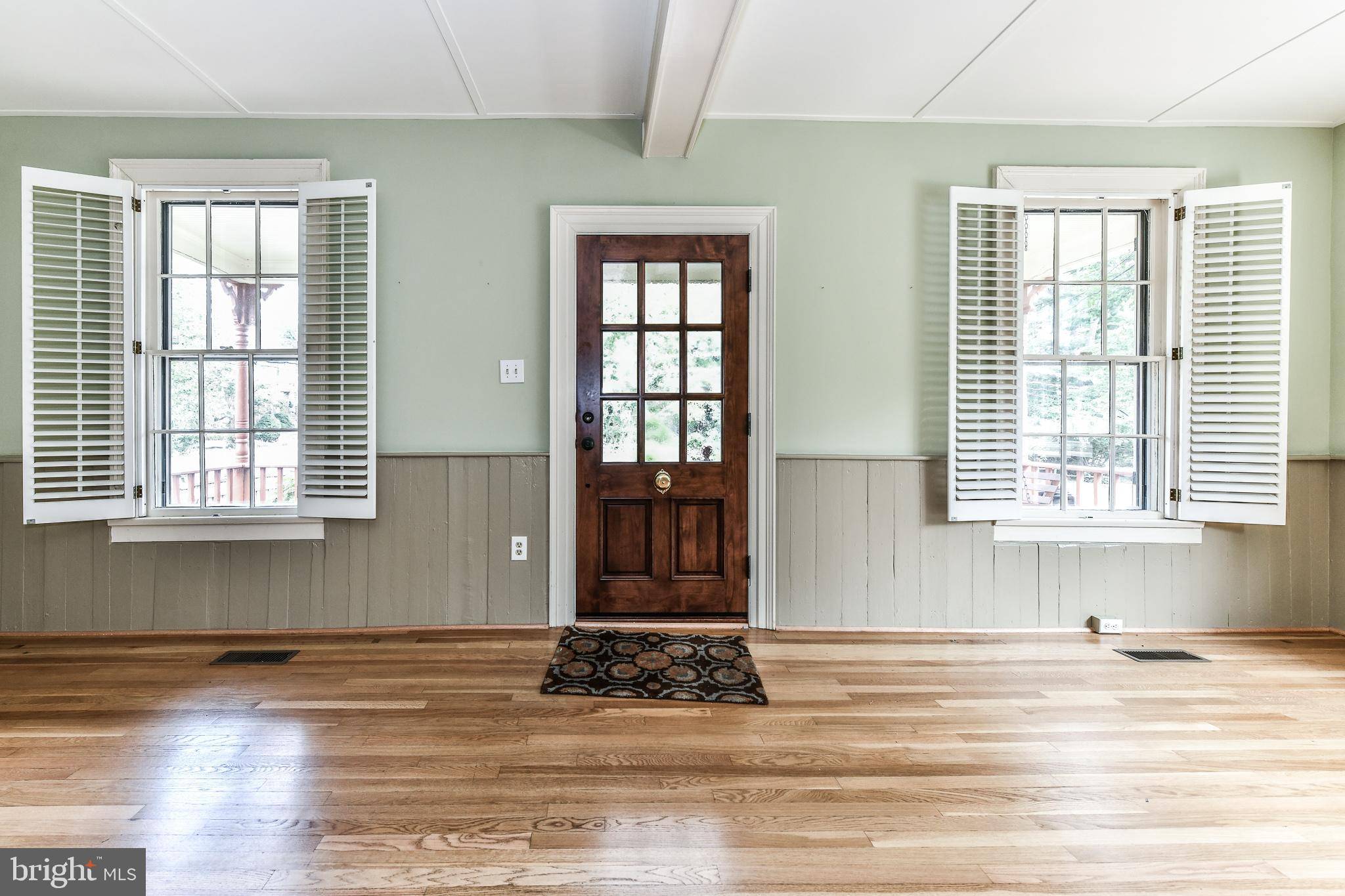 Mclean, VA 22101,1554 GREAT FALLS ST