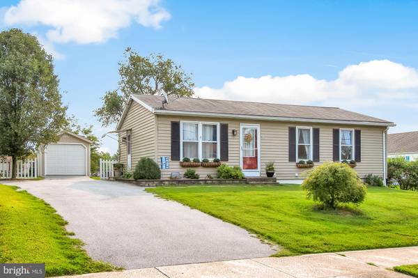 412 FLORIN AVE, Mount Joy, PA 17552