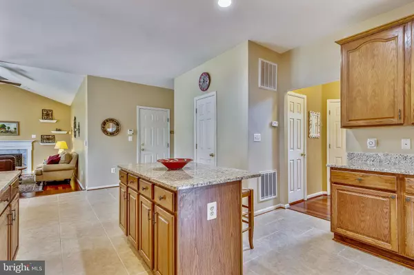 Round Hill, VA 20141,35615 HAMLET CT