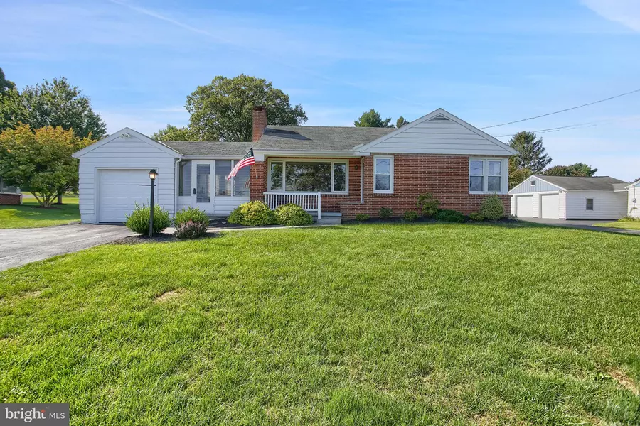 104 LOCUST LN, Willow Street, PA 17584