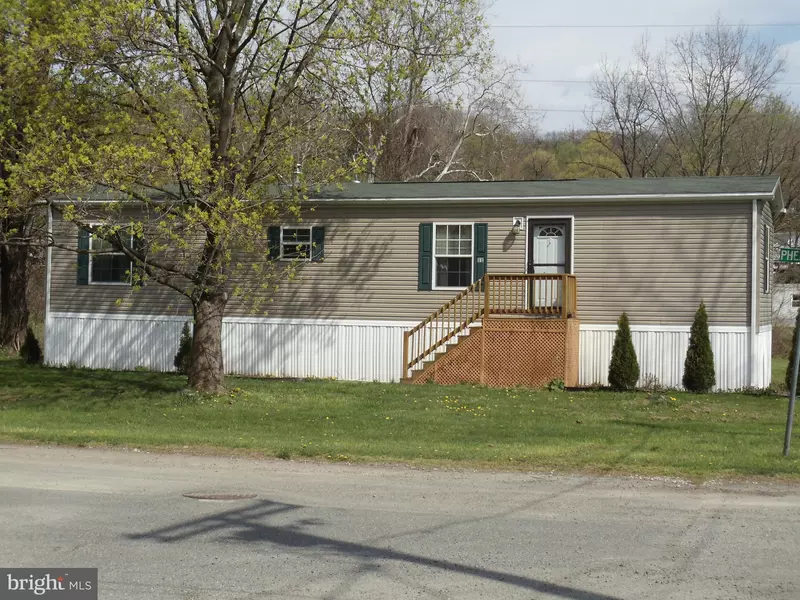 11 PHEASANT LN, Bechtelsville, PA 19505