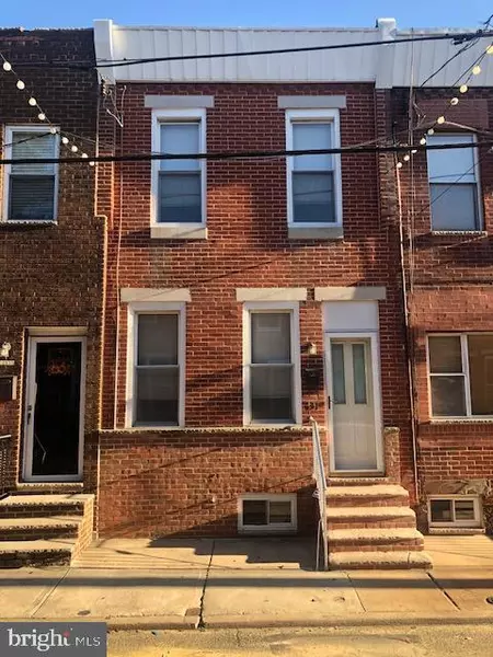 131 MERCY ST, Philadelphia, PA 19148