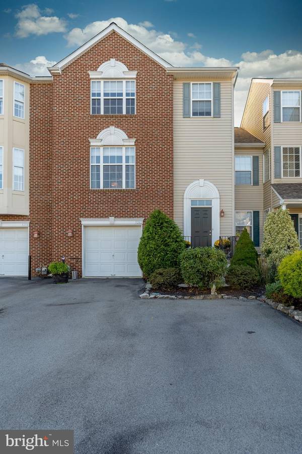 Macungie, PA 18062,5262 DARTMOUTH DR