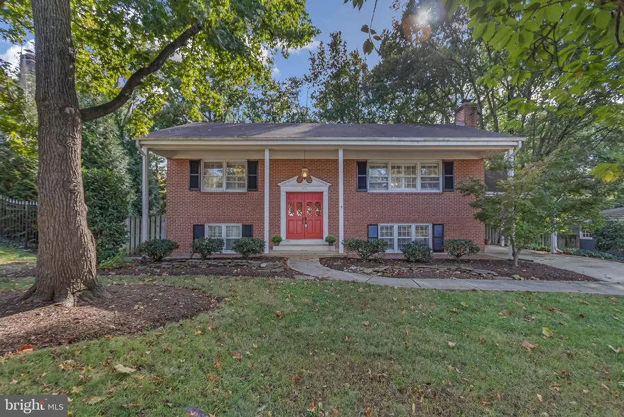 8636 GATESHEAD RD, Alexandria, VA 22309