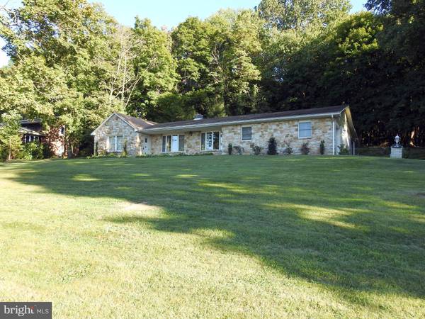 210 S PARK DR, Elizabethville, PA 17023