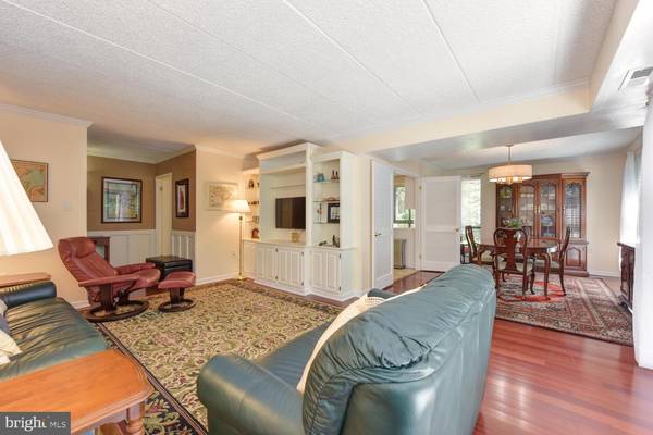 5120 MARIS AVE #300, Alexandria, VA 22304