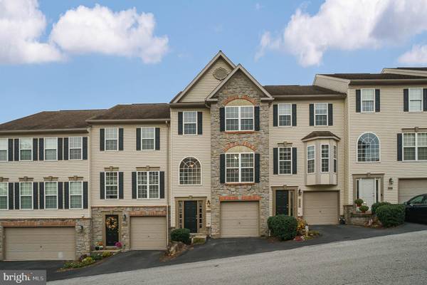 2708 FOXSHIRE DRIVE, York, PA 17402