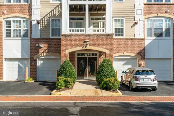 Springfield, VA 22152,7871 ROLLING WOODS CT #401