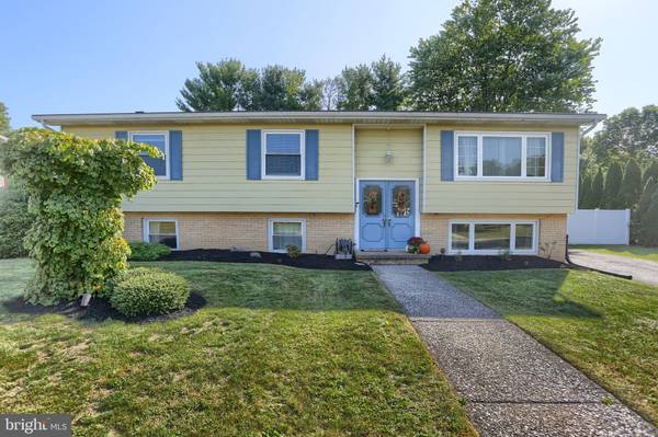 803 MOUNTAIN VIEW ST, Harrisburg, PA 17112