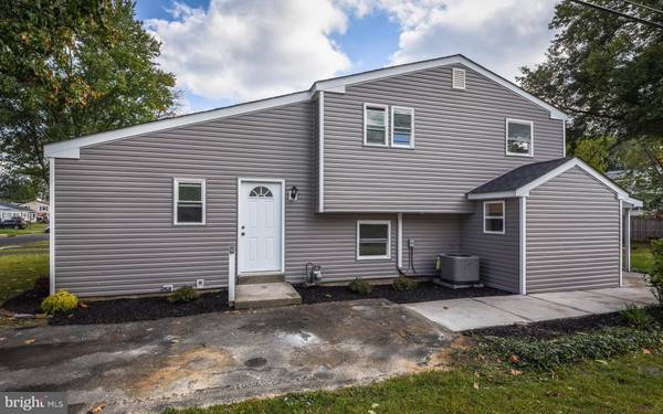 2898 SENAK RD, Abington, PA 19001