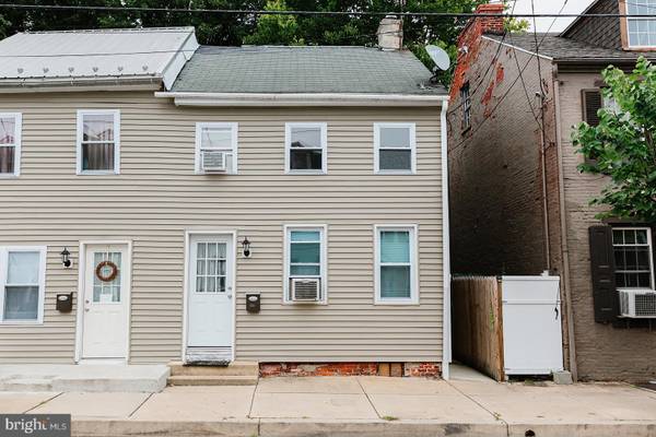 221 S 5TH ST, Columbia, PA 17512