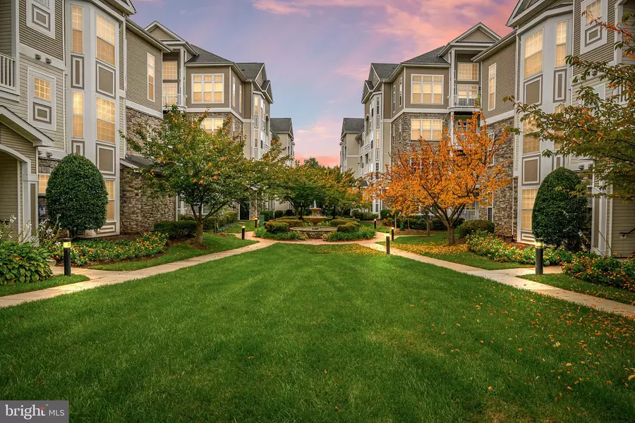 507 SUNSET VIEW TER SE #202, Leesburg, VA 20175