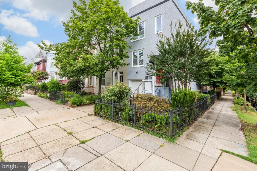 1350 F ST NE, Washington, DC 20002