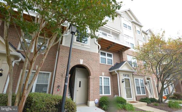 5950 KIMBERLY ANNE WAY #102, Alexandria, VA 22310