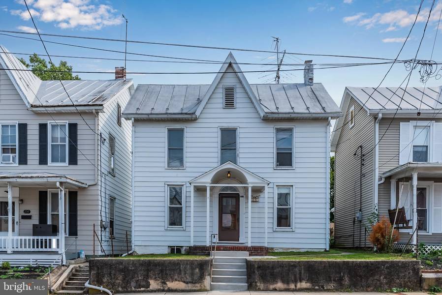 252 E GARFIELD ST, Shippensburg, PA 17257