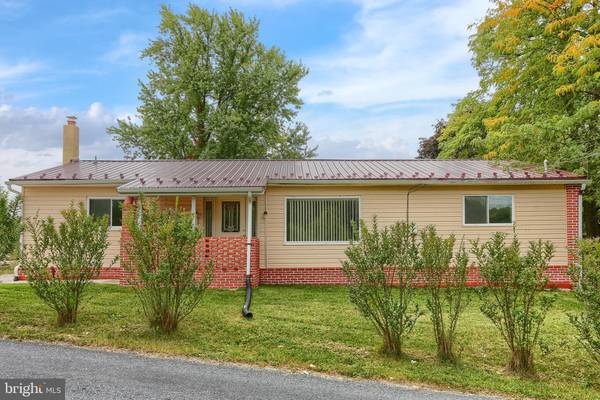 5 BALL PARK DR, Gardners, PA 17324