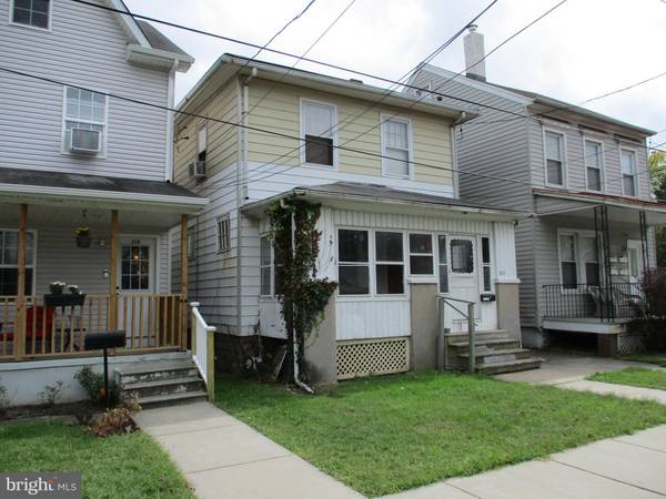 323 W BRIDGE ST, Morrisville, PA 19067