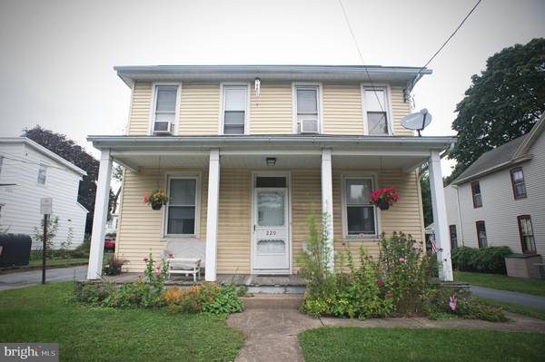 229 E MAIN ST, Mountville, PA 17554