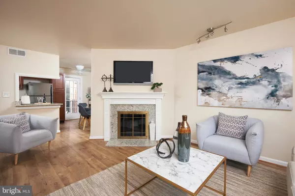 2846 S WAKEFIELD ST #C, Arlington, VA 22206