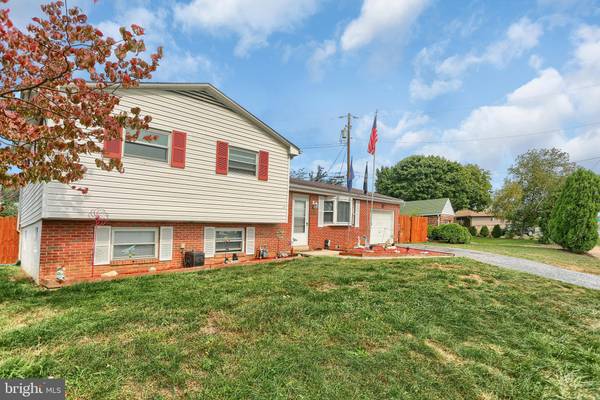 1190 LOWTHER RD, Camp Hill, PA 17011