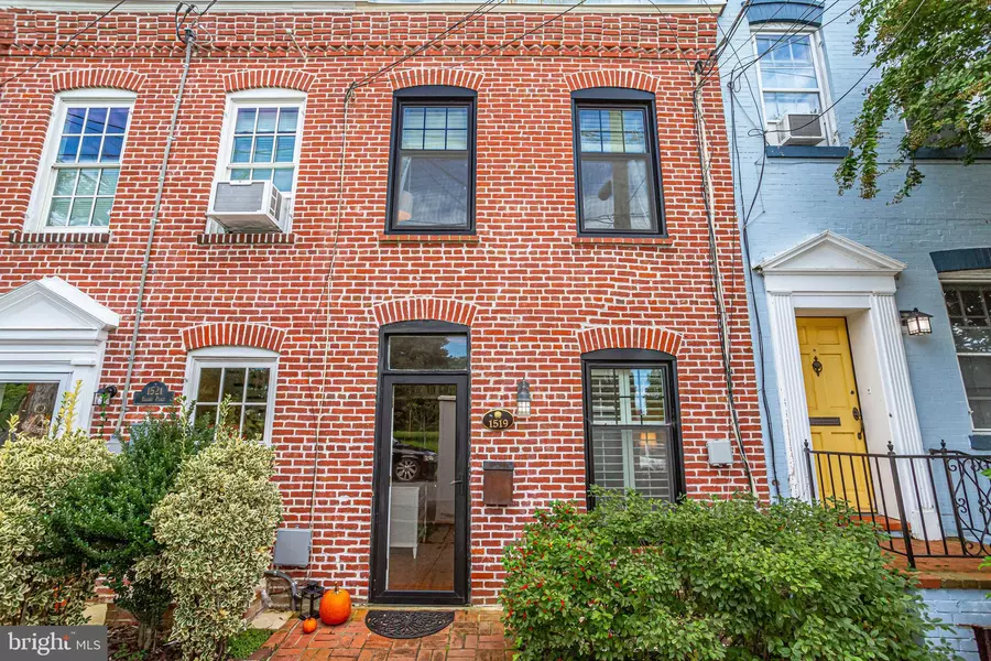 1519 ELLIOTT PL NW, Washington, DC 20007