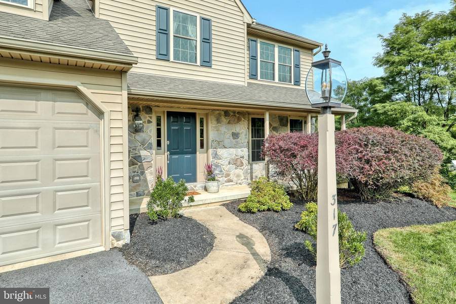 317 MOHAWK DR, Red Lion, PA 17356