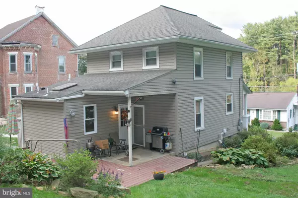 Bechtelsville, PA 19505,82 RACE ST