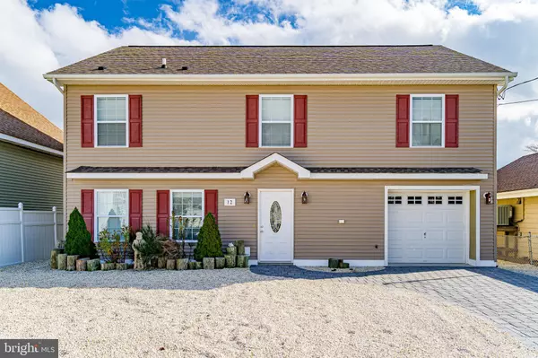 12 JOY RD, Manahawkin, NJ 08050