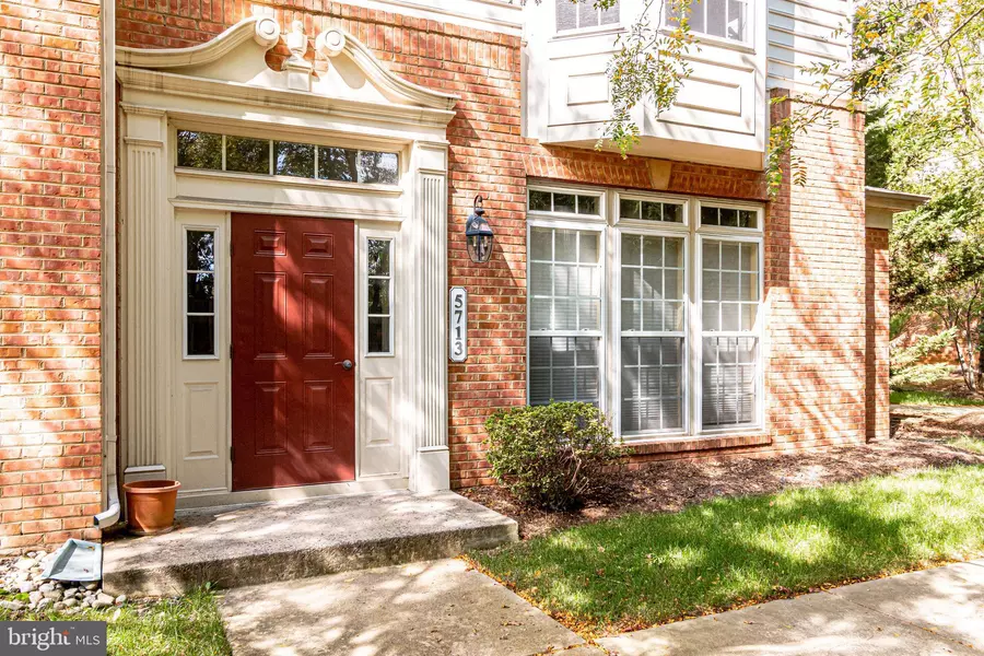 5713 CALLCOTT WAY #A, Alexandria, VA 22312