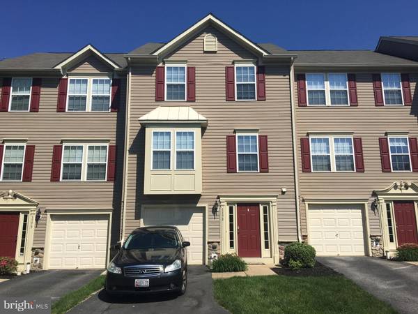 1175 LADY BUG LN #42, York, PA 17402