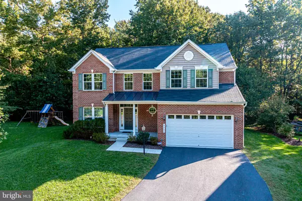 8355 LONGFIELDS LN, Alexandria, VA 22309