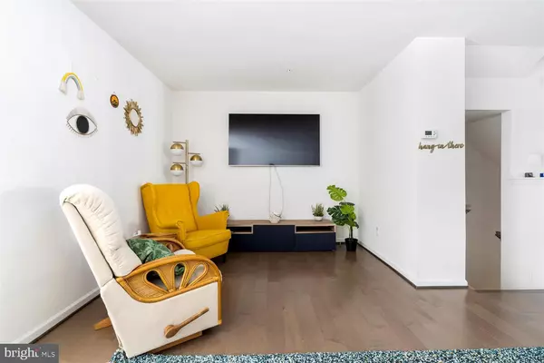 Middle River, MD 21220,9946 RAVENHURST RD