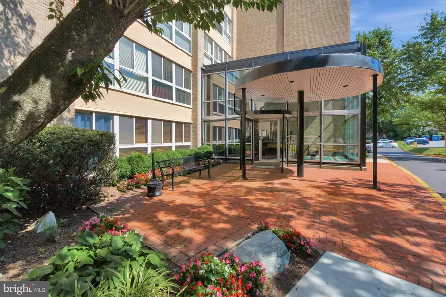 4970 BATTERY LN #207, Bethesda, MD 20814